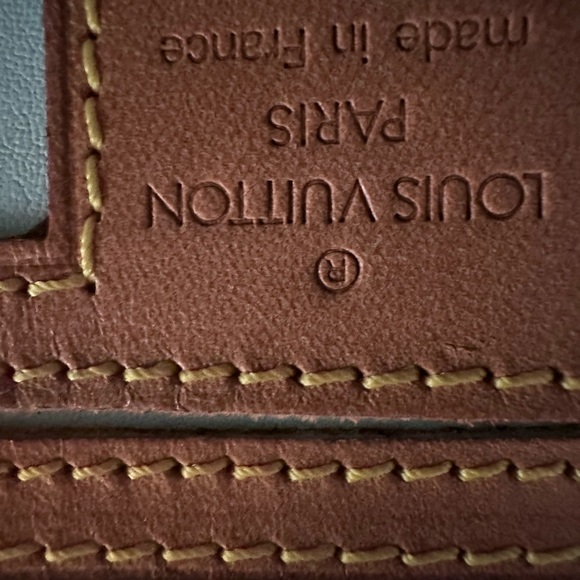 💯Louis Vuitton Rare Vintage long clutch vernis patent leather - Picture 11 of 13